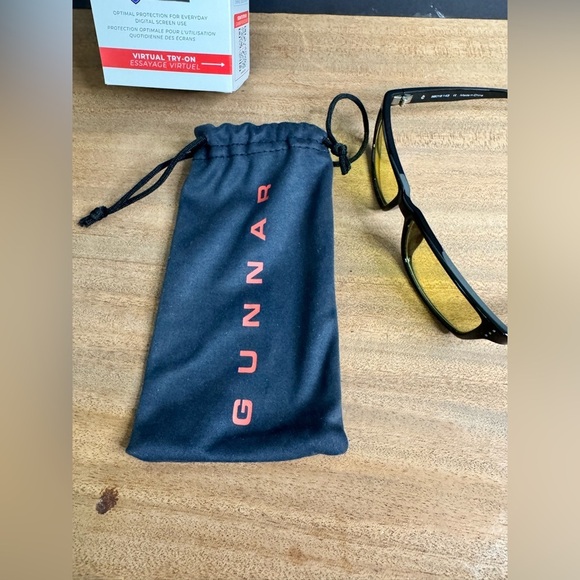 NIB GUNNER Riot Blue Light Amber Light Computer Gaming Glasses in Onyx 100% UV - Picture 3 of 12